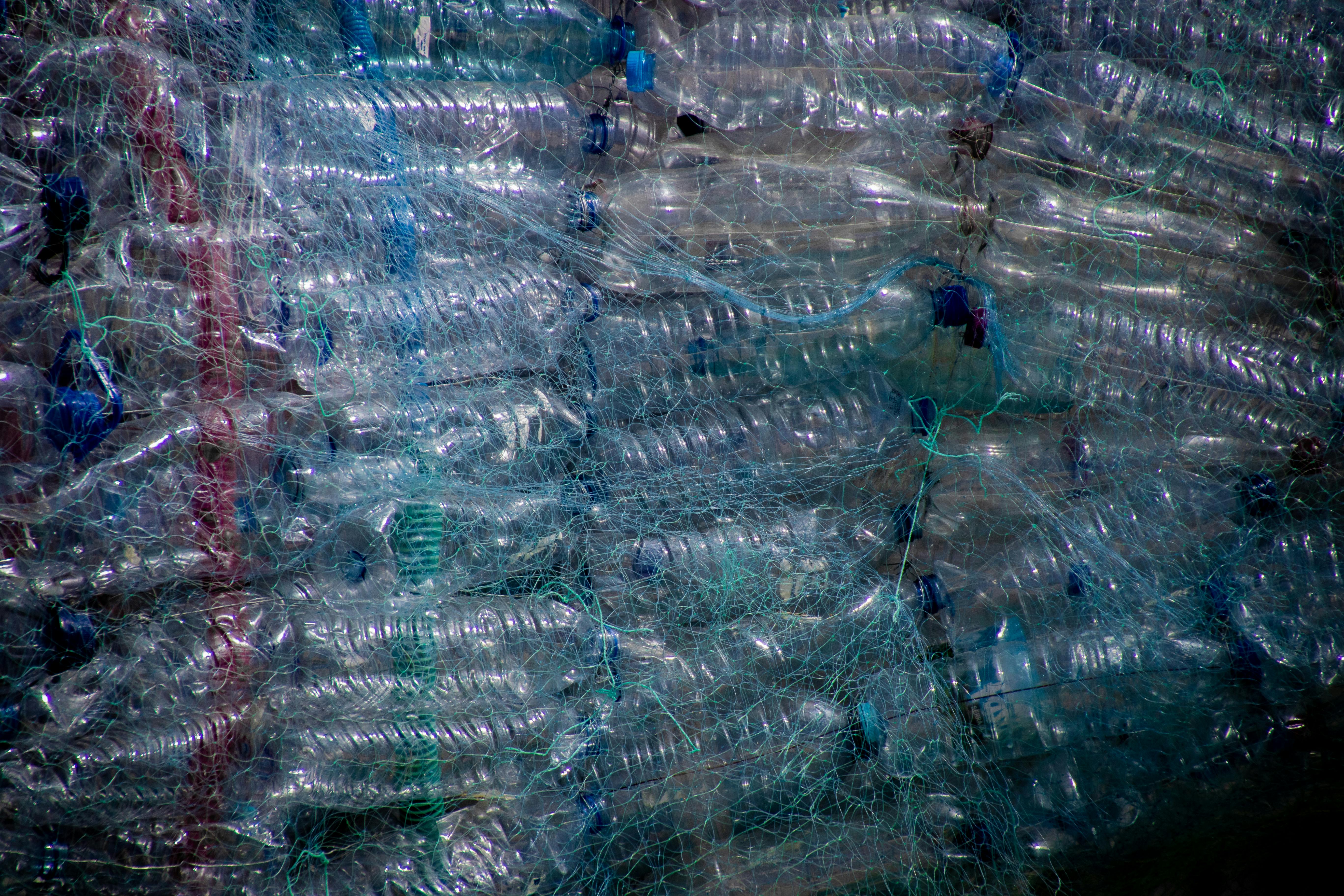 Ban single-use plastic bottles at Honolulu City facilities and events