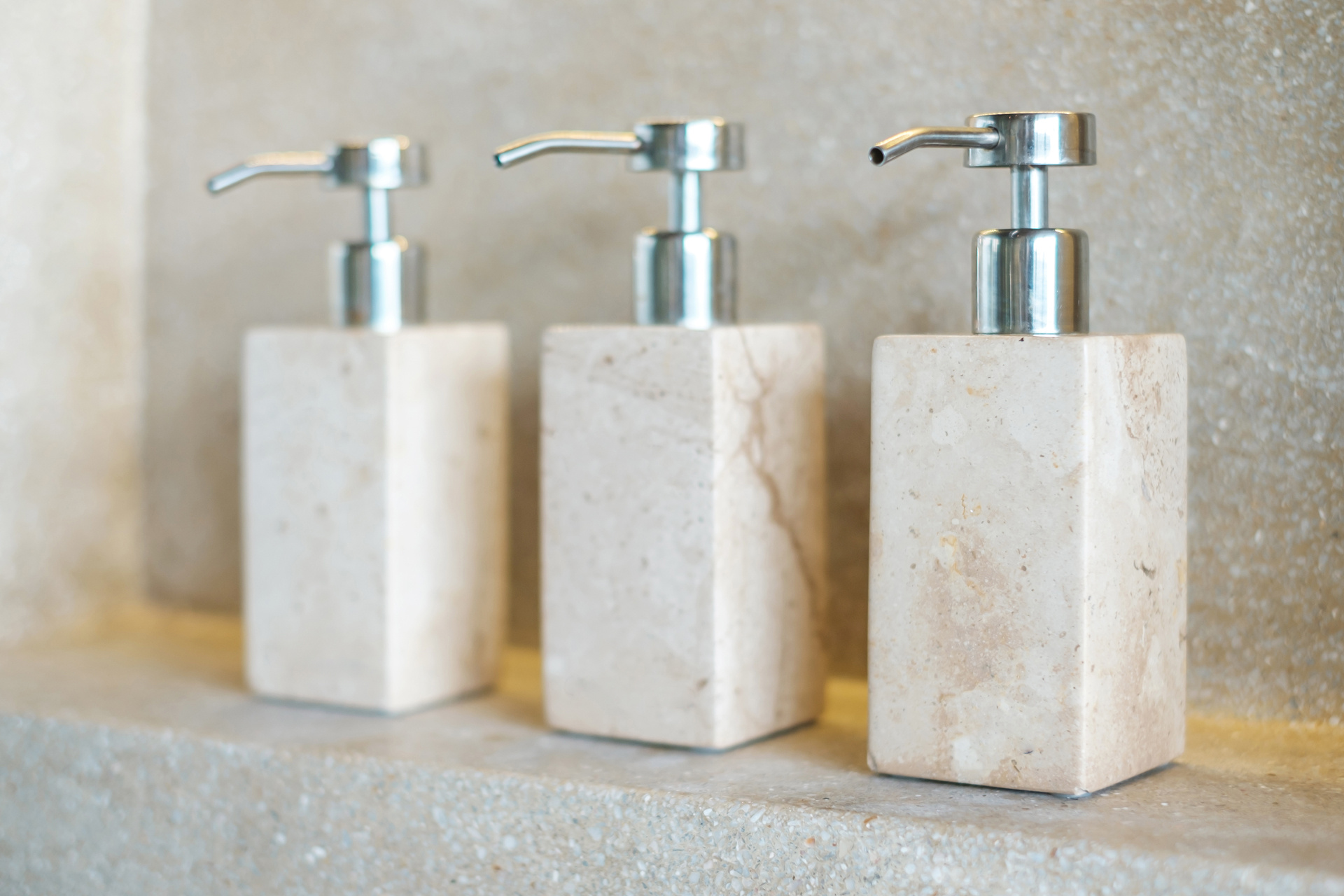 Eliminate single-use toiletries from hotels in Maine!